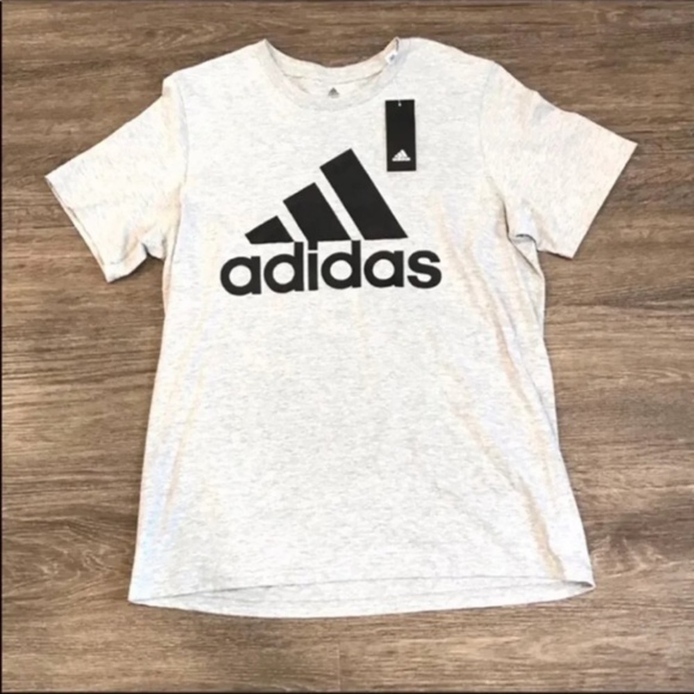 Adidas Shirt size M